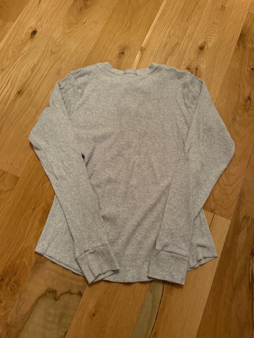 Skims Ribbed Cotton Henley Top - Picture 3 of 4